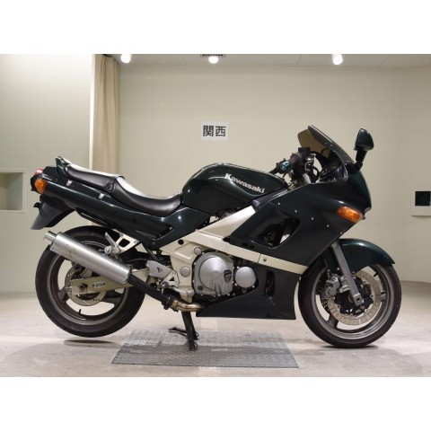 Kawasaki ZZR400, 1997г Kawasaki ZZR400, 1997г